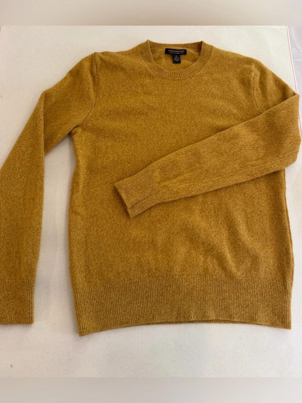 Banana Republic Italian Yarn Crewneck Sweater | Men’s Medium Mustard Gold